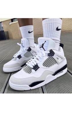  Nike Air Jordan 4 Retro “Military Black” 
